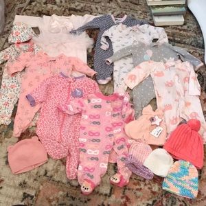 17 piece Lot baby girl 0-3 mo zipper pajamas, bodysuits and hats